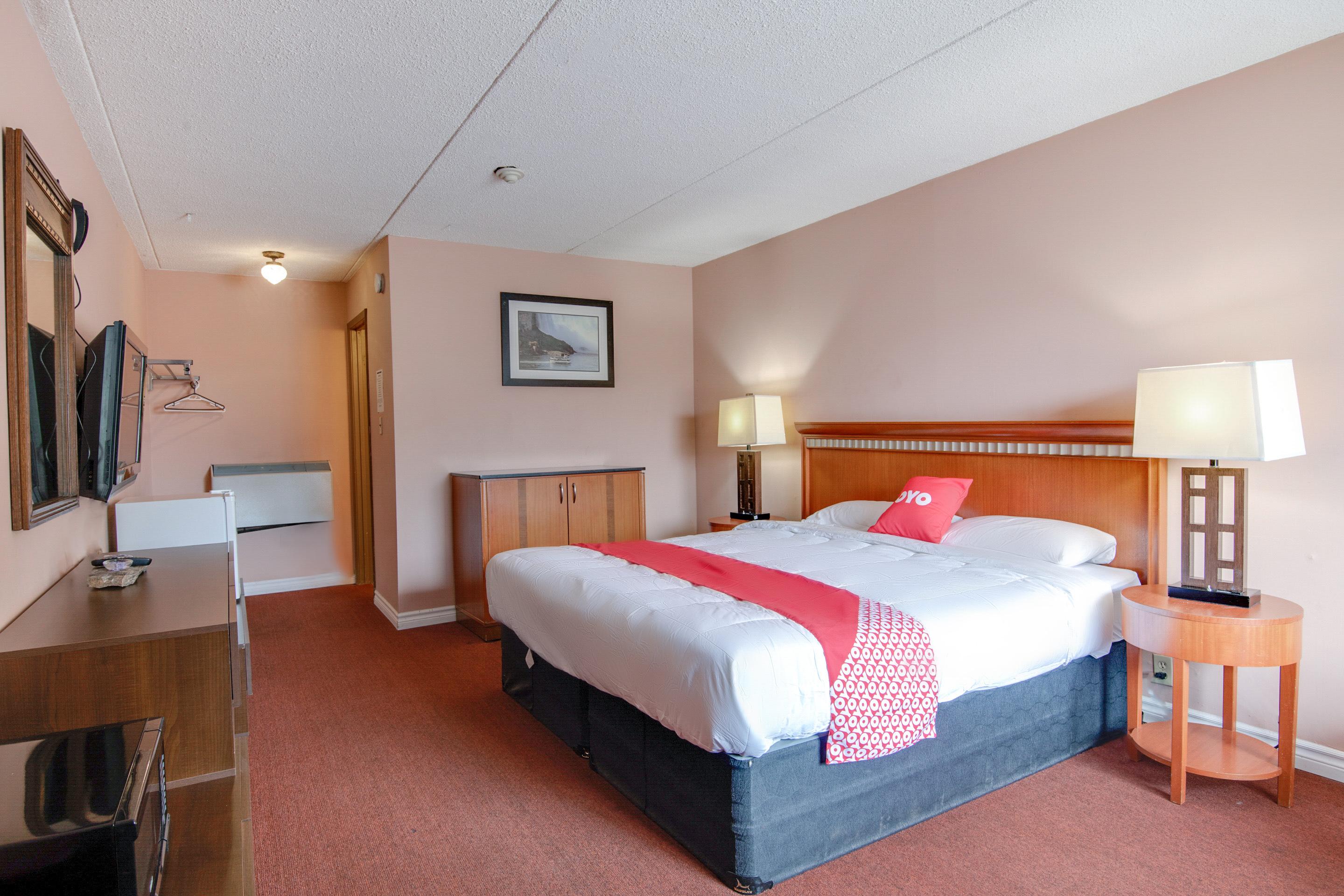 Falls Inn Near Casino Niagara By Oyo エクステリア 写真
