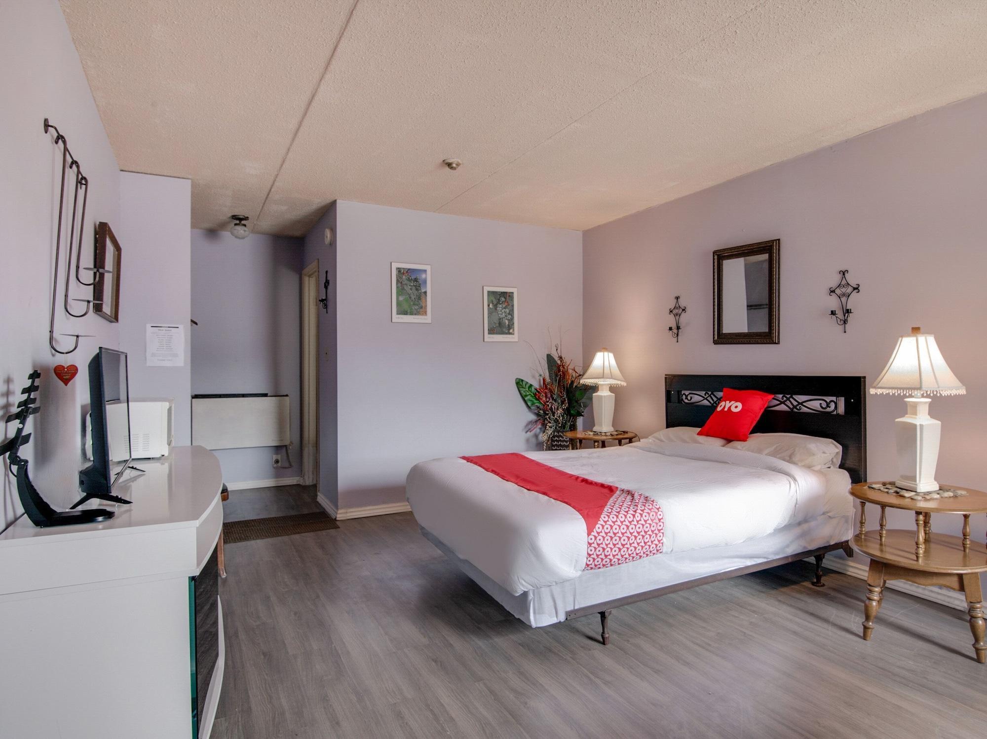 Falls Inn Near Casino Niagara By Oyo エクステリア 写真