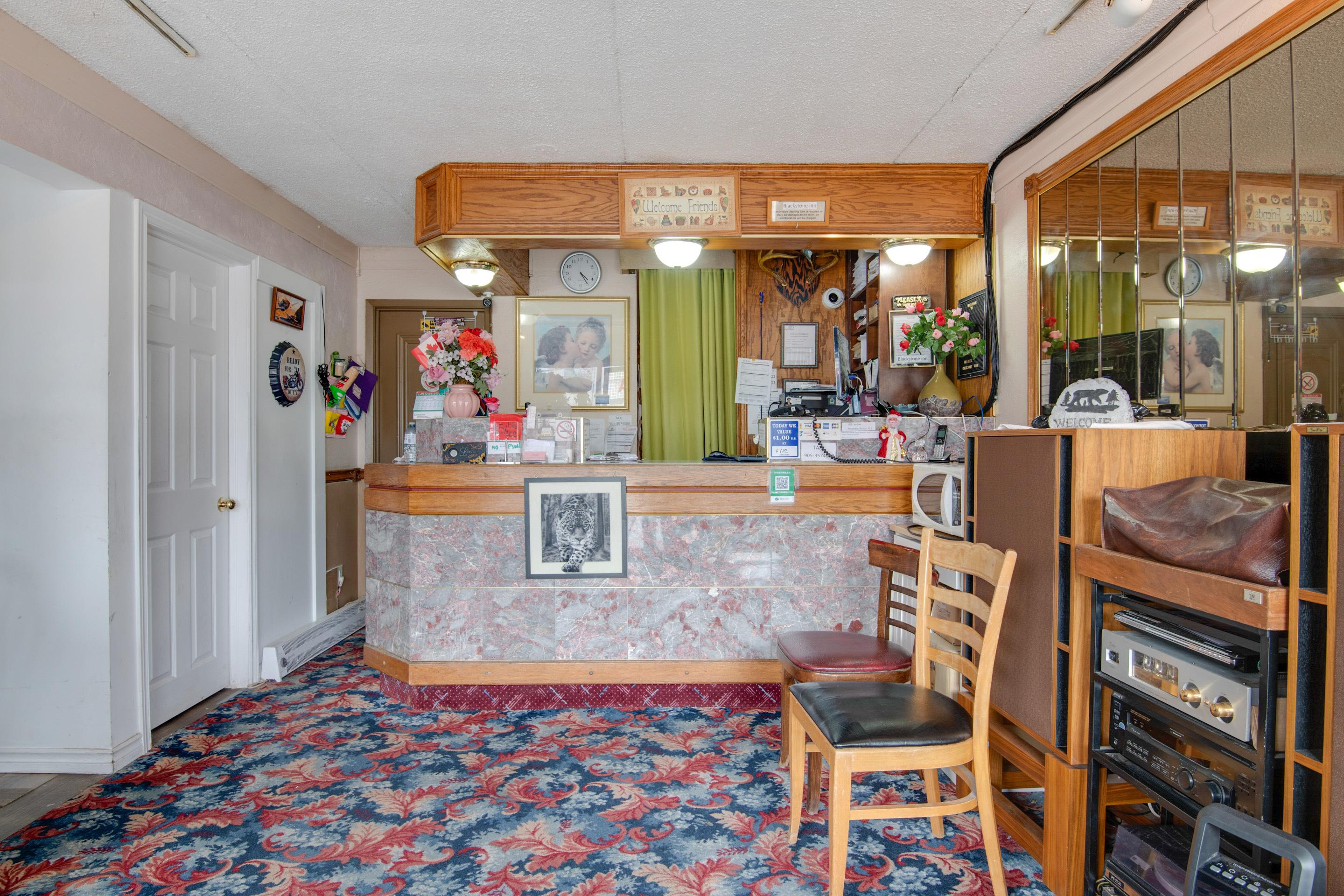 Falls Inn Near Casino Niagara By Oyo エクステリア 写真